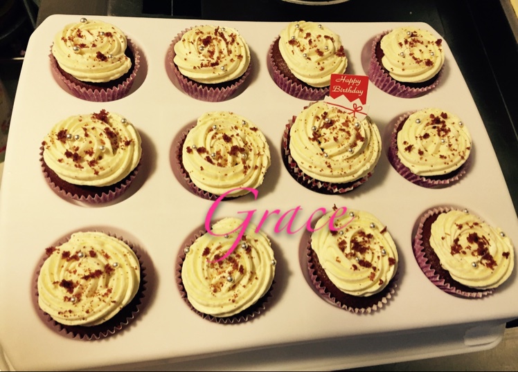 传统红丝绒杯子蛋糕（极软无泡打粉）Red velvet cupcake