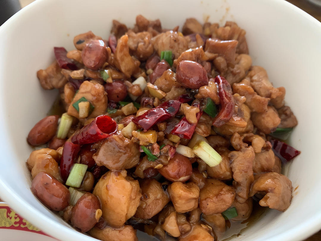 厨师长教你: “宫保鸡丁”的川味正宗做法, 一看就有食欲, 收藏了