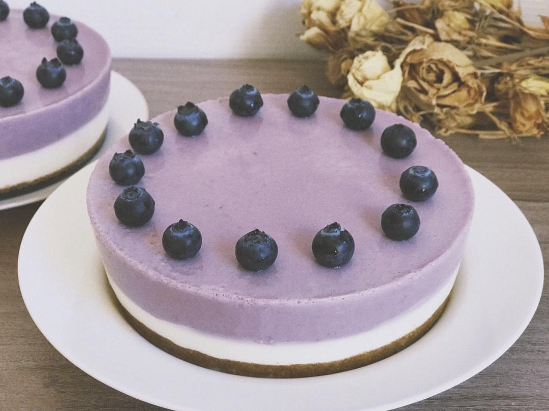 蓝莓慕斯蛋糕