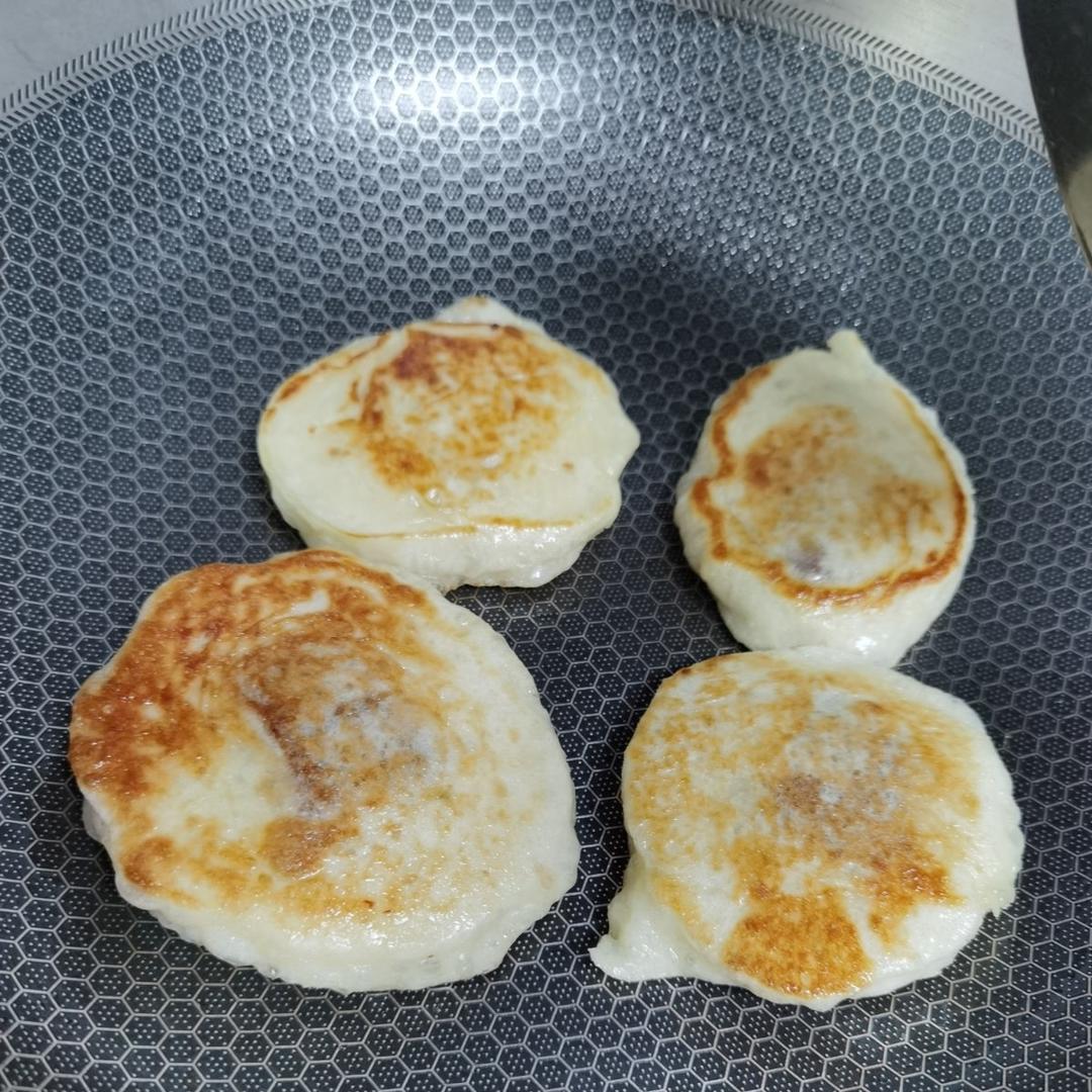 超喧软的馅饼，冷了也不会变硬，全程不用揉面