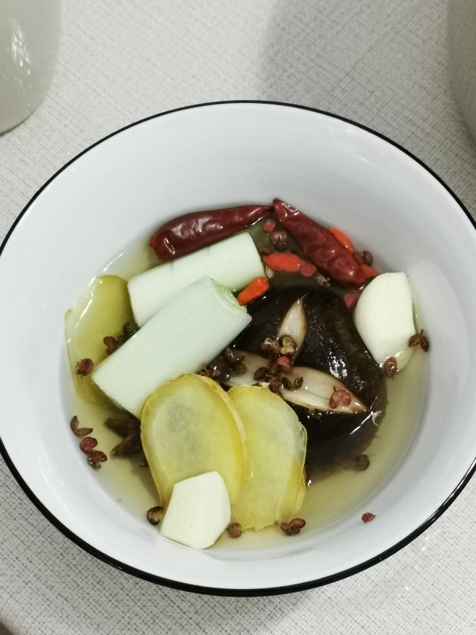 涮羊肉的清汤锅底（自制）