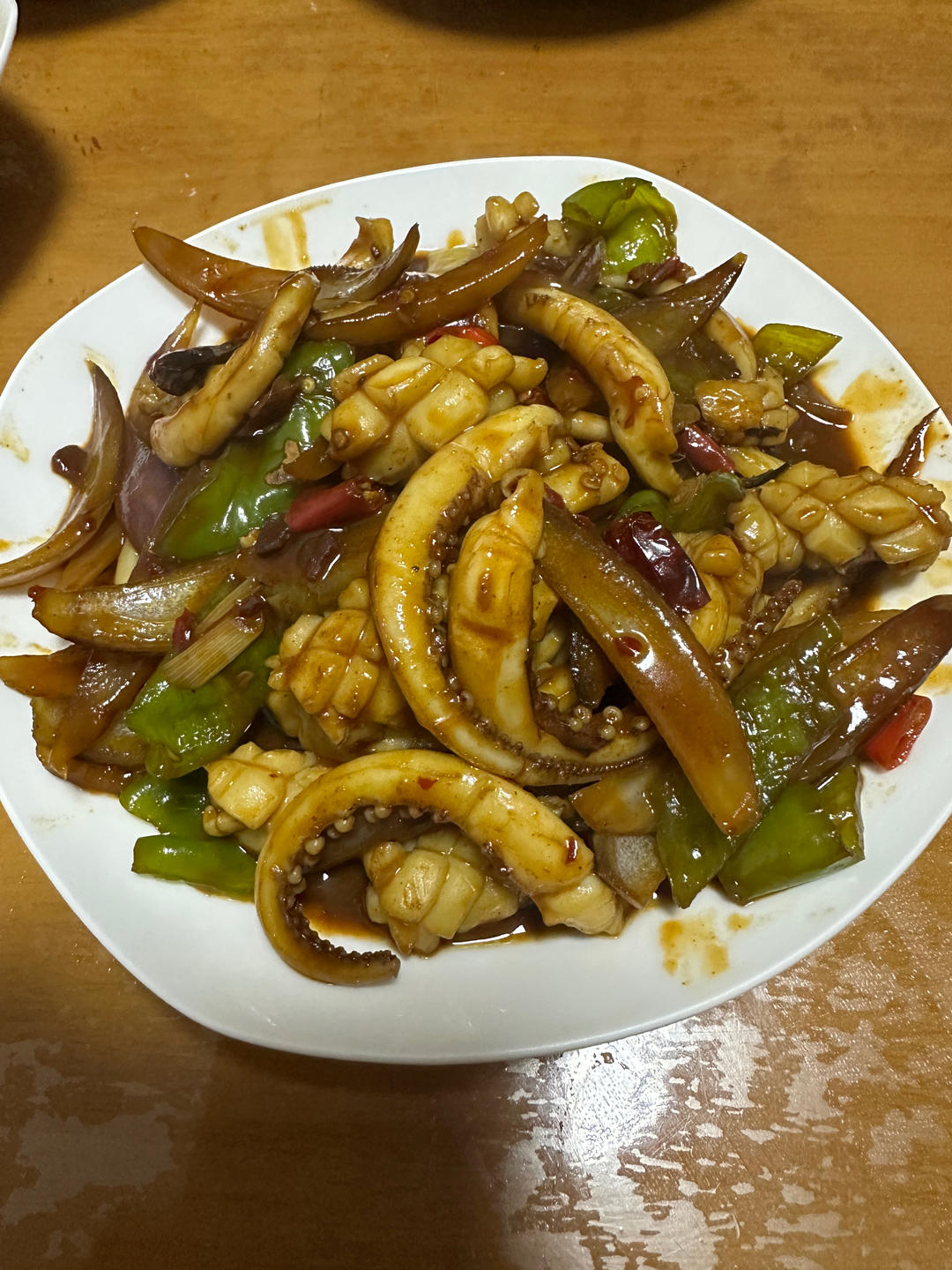 厨师长教你：“爆炒鱿鱼”的家常做法，口感爽脆，香辣过瘾