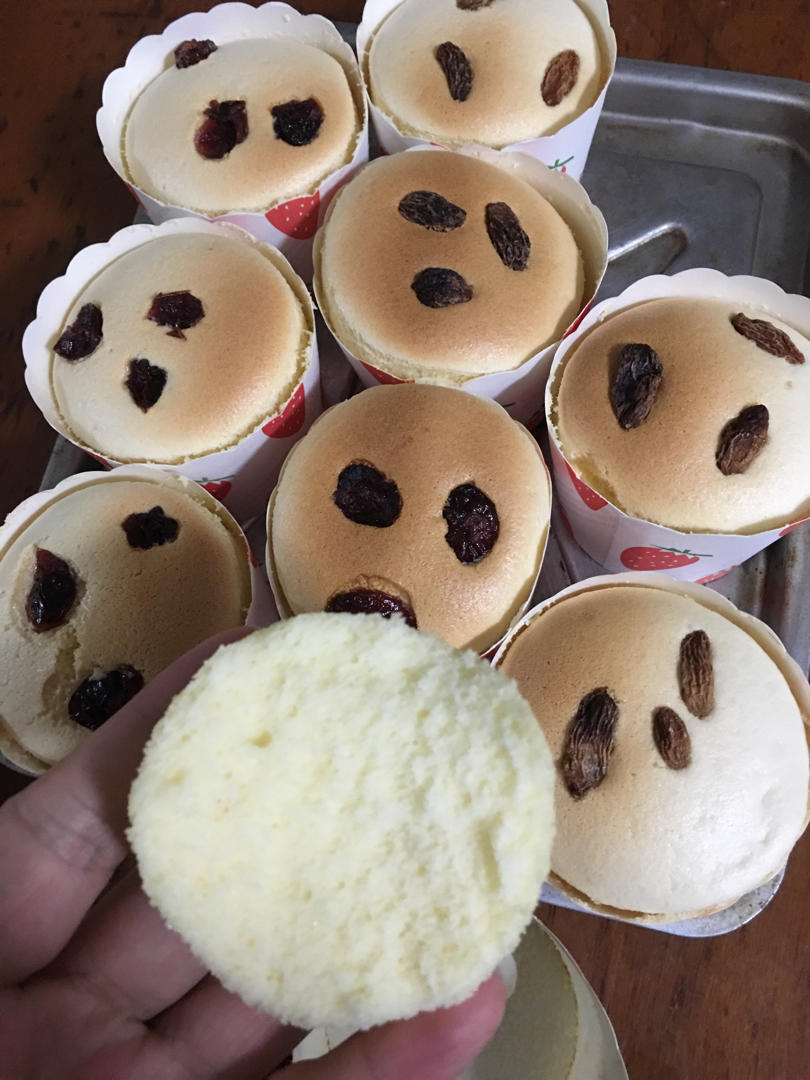 不塌不凹的纸杯戚风蛋糕