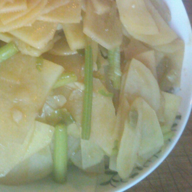 芹菜土豆片