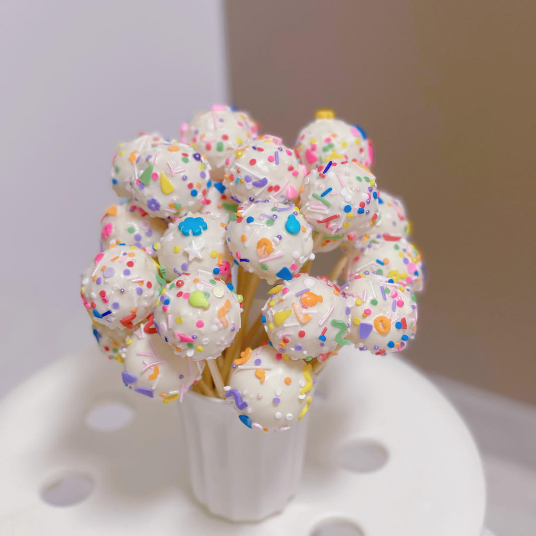 超高颜值的彩虹蛋糕棒棒糖（无模具版）