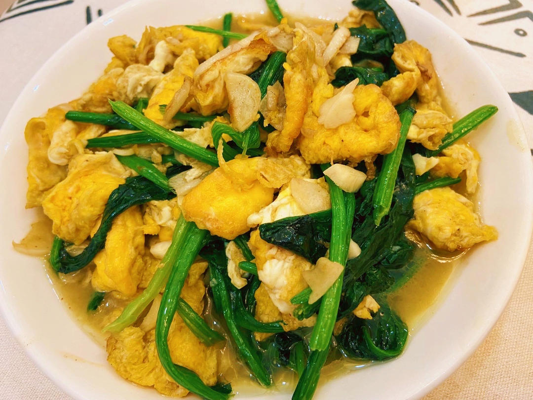菠菜炒鸡蛋