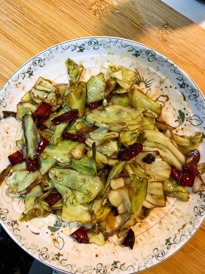 比肉还好吃❗零厨艺也能学会的手撕包菜