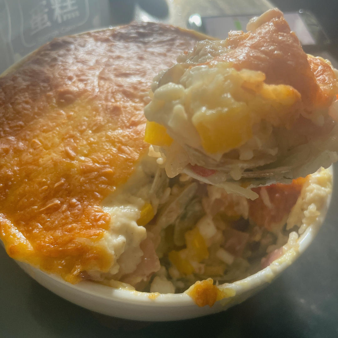 又是烤箱菜--海鲜芝士焗饭