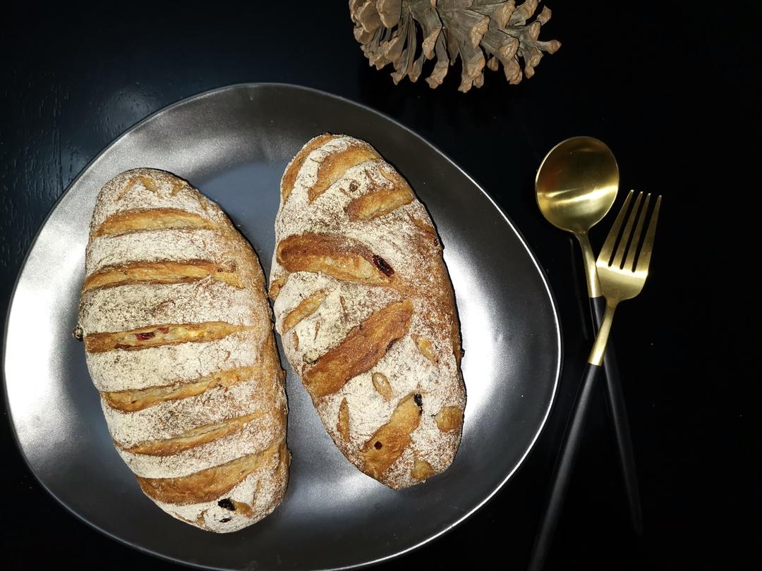 全麦蔓越莓核桃软欧包