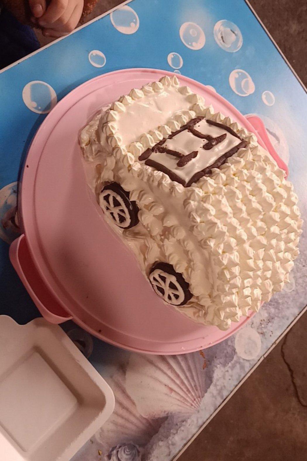 汽车生日蛋糕