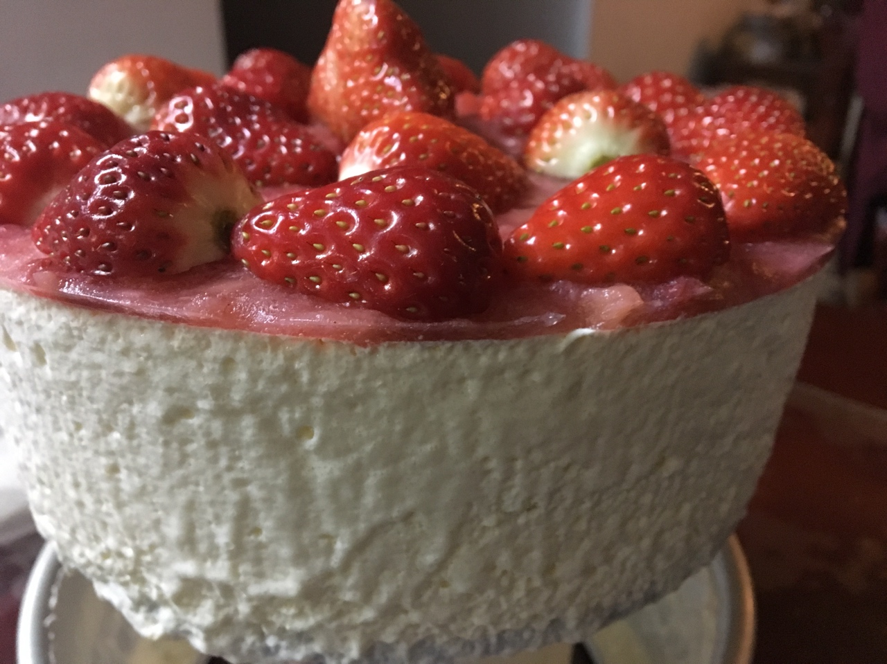 草莓牛奶冰淇淋蛋糕