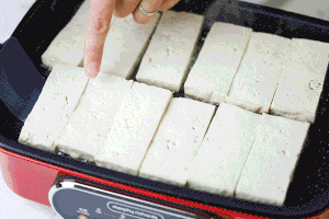家常铁板煎豆腐的做法 步骤3