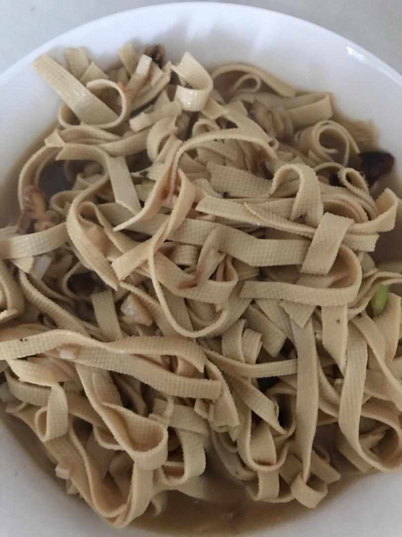 解馋快手煮千张（豆腐皮）