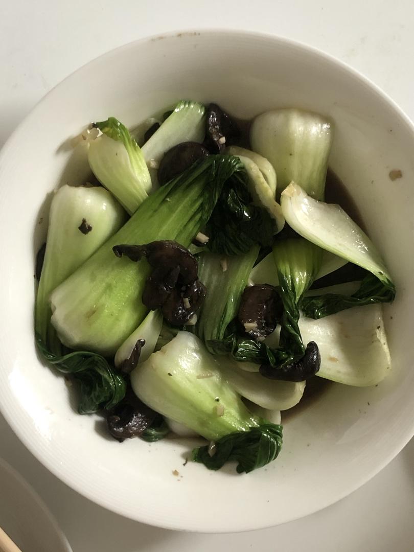 蘑菇炒青菜