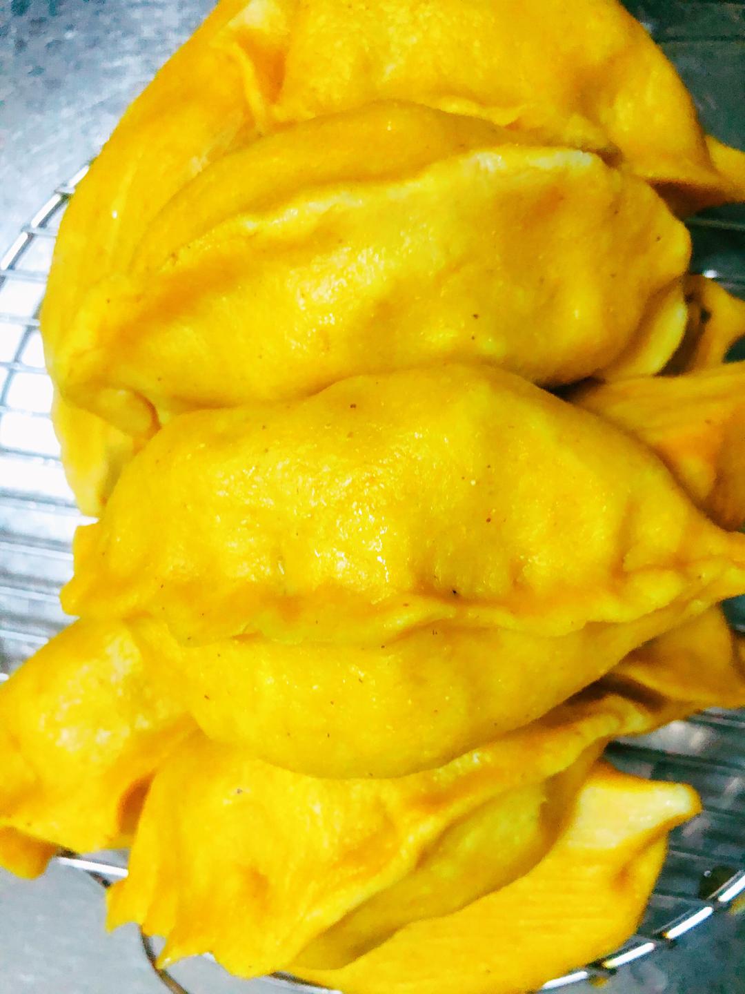 野蒜玉米面包子