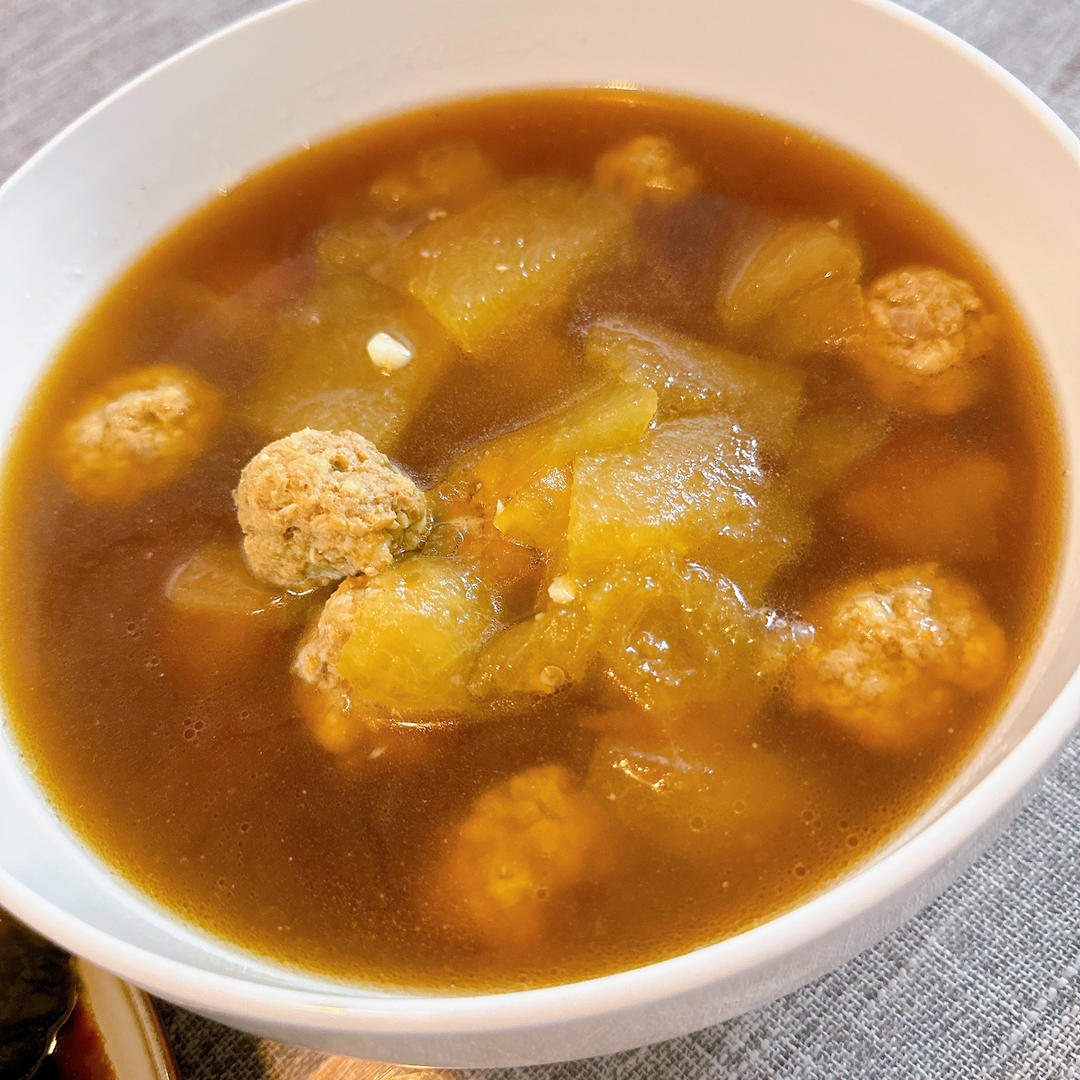 巨鲜美的冬瓜丸子汤