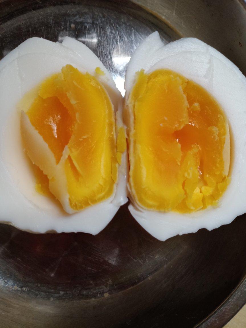 100%出油，原来流油的咸鸭蛋是这样做的——自制咸鸭蛋（多动图，孔瑶的食谱）