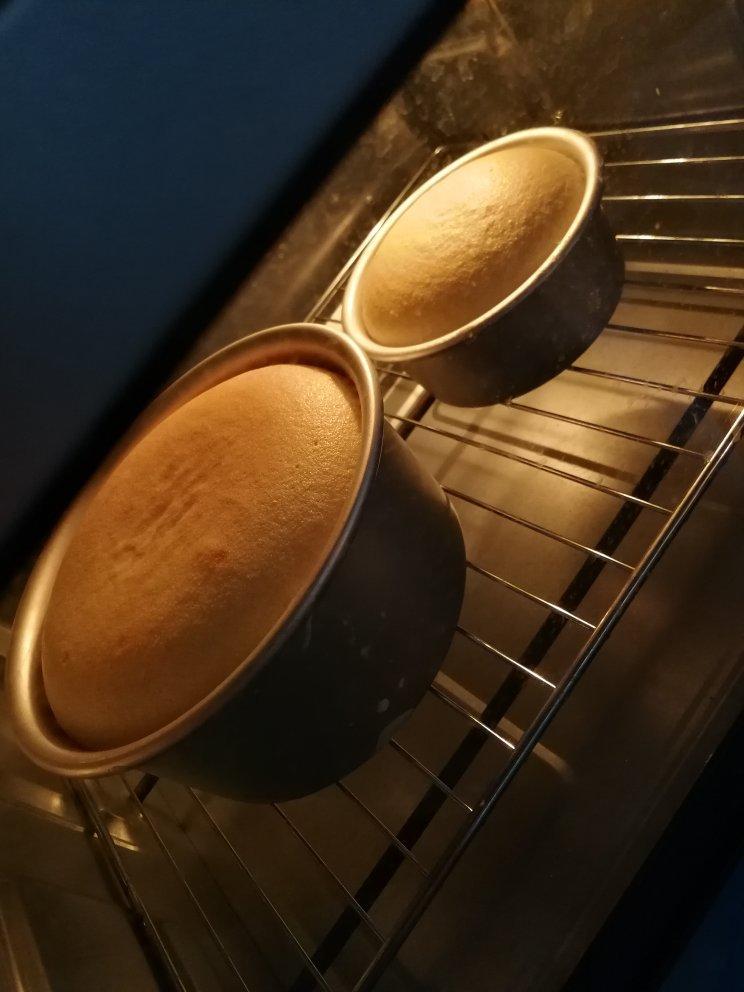 烤箱（电饭煲）通用8寸戚风蛋糕【步骤超详细】（超简单）