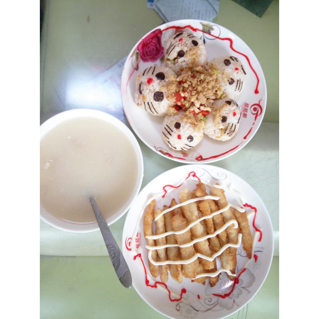 黑白纹小猫饭团