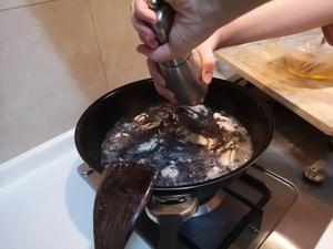 胡椒紫菜浸生蚝的做法 步骤8