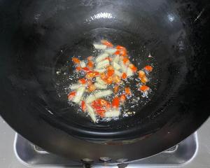 让你轻松干掉三碗大米饭的酸辣白菜梆子的做法 步骤4