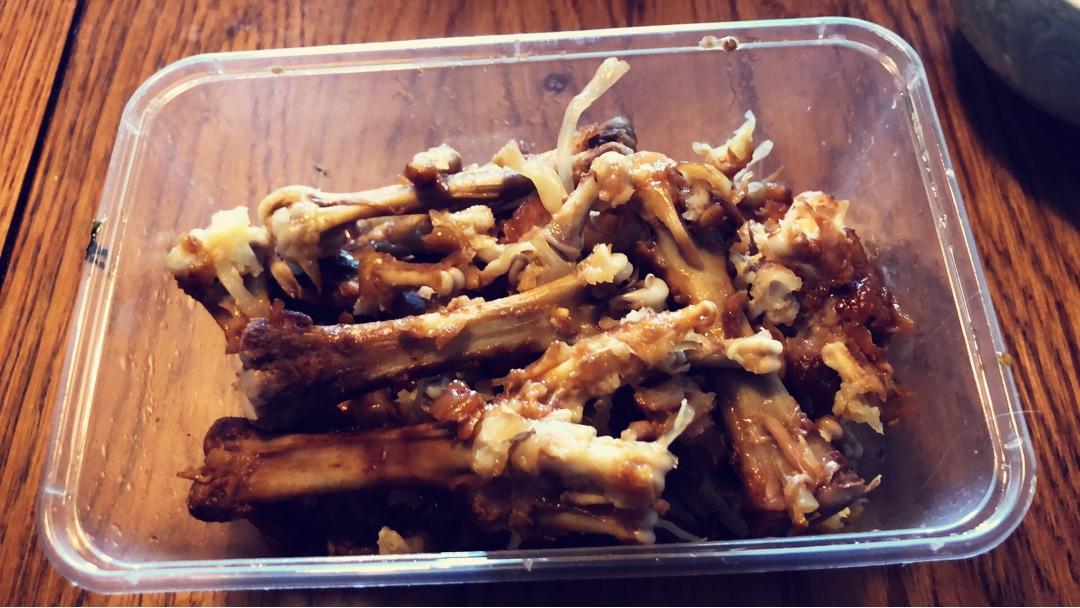 好吃到吮指的卤鸡爪