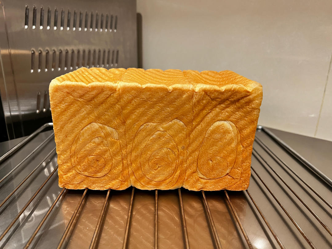 吐司，奶香手撕面包，超级香浓