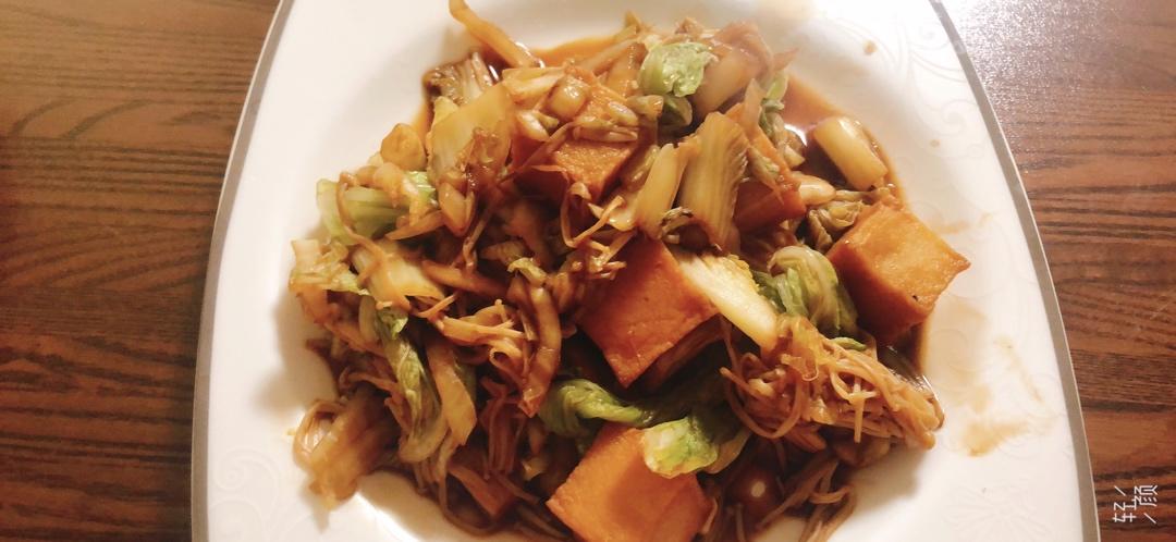 白菜金针菇烩豆腐