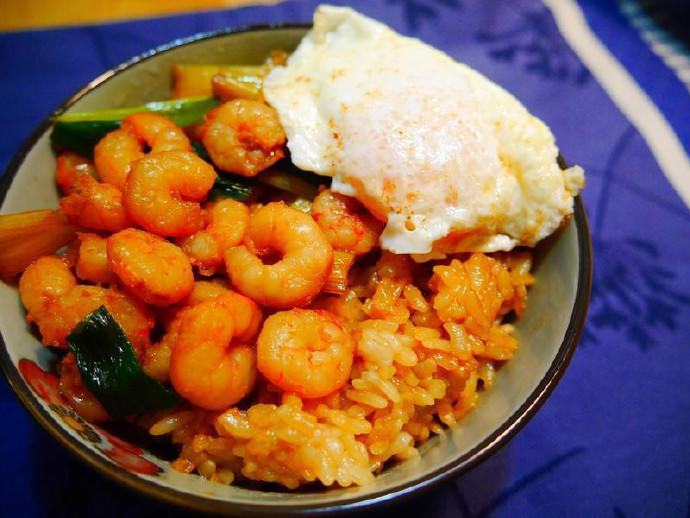 虾仁流黄蛋炒饭的做法