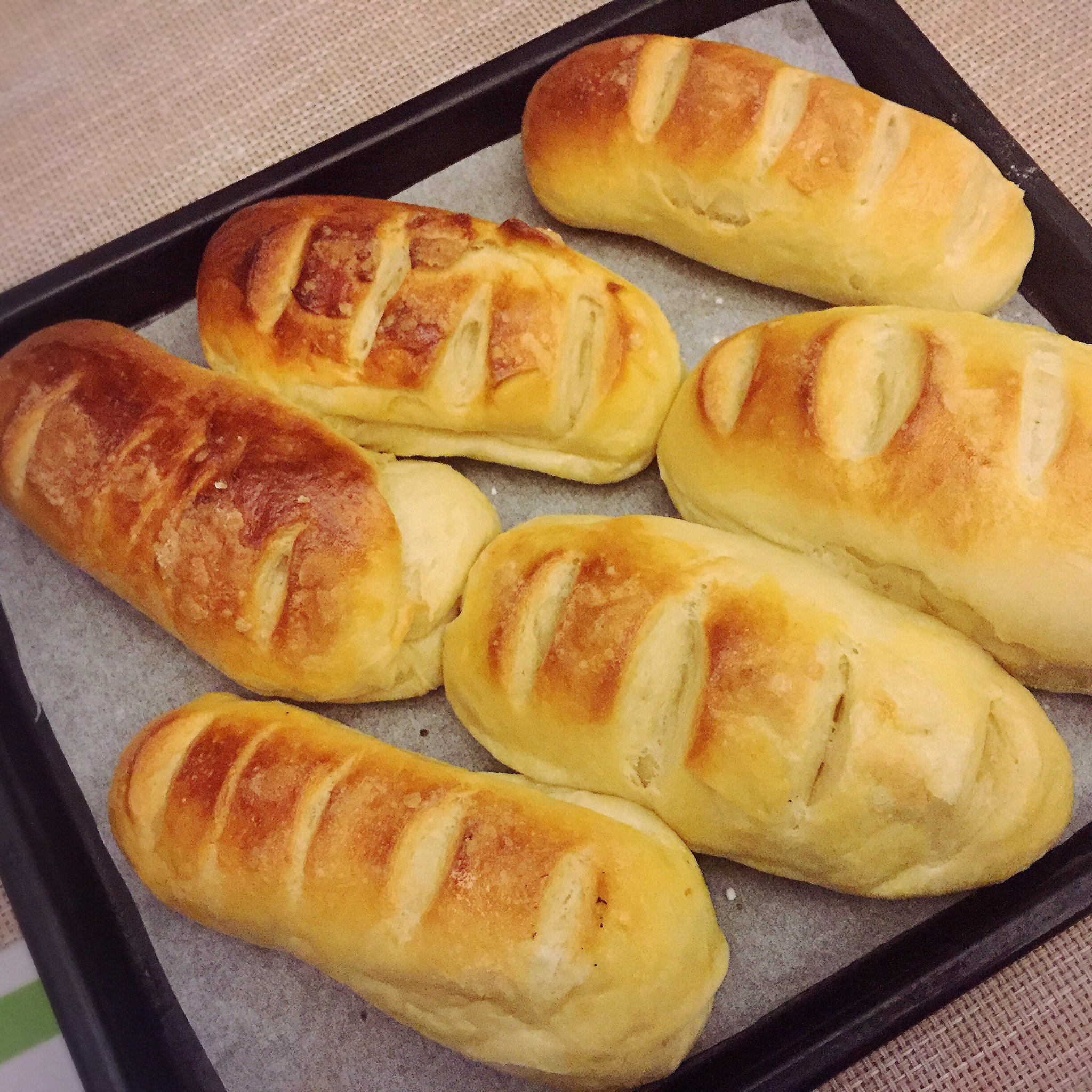 ACA面包机+长帝烤箱，做出美味牛奶花式面包