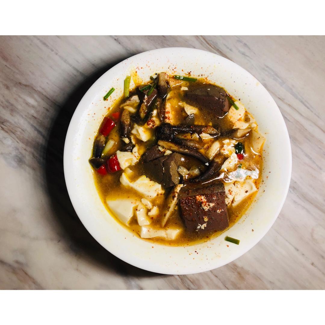 鸭血豆腐煲
