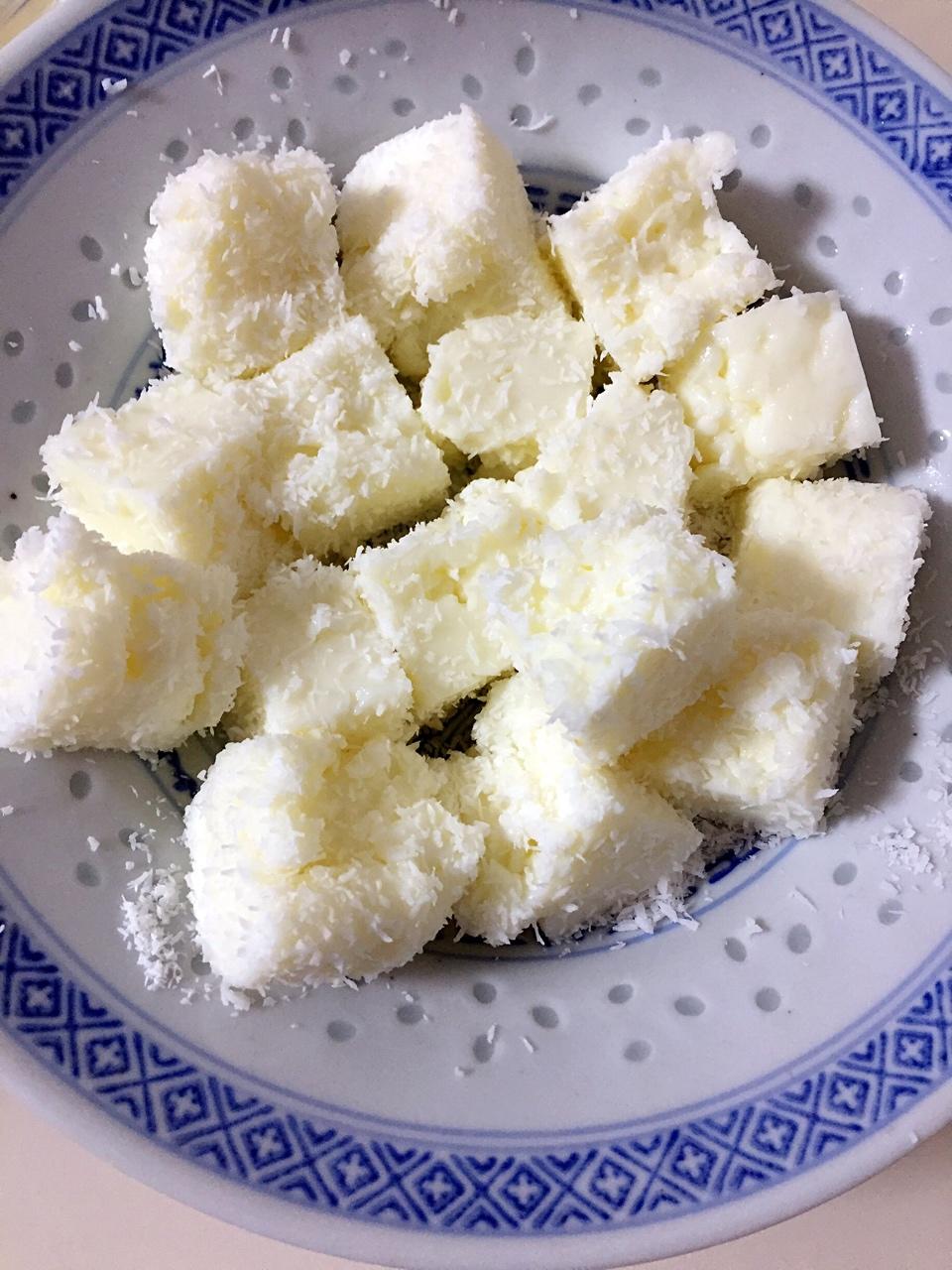 太棒啦！1个方子，做出2道口味一流的甜品！——椰奶小方&炸鲜奶