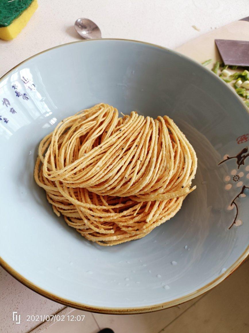 丝瓜茶馓蛤蜊汤