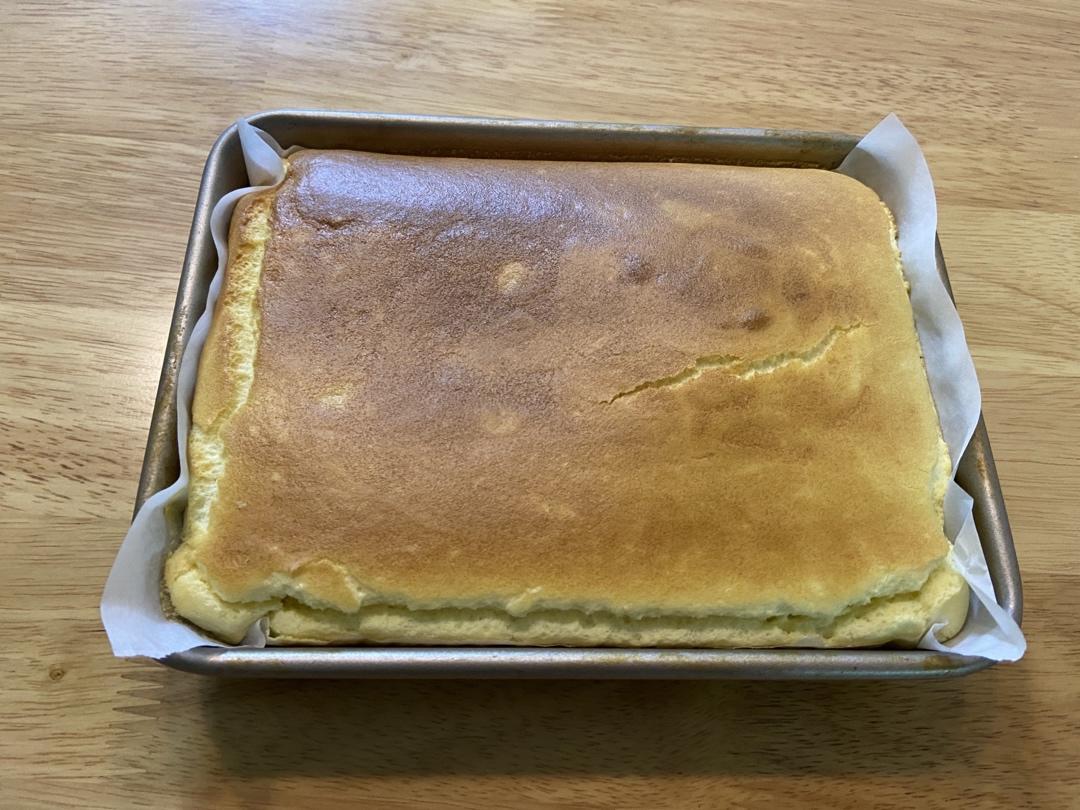 纸杯蛋糕(小熊烤箱版，手动打发蛋白)