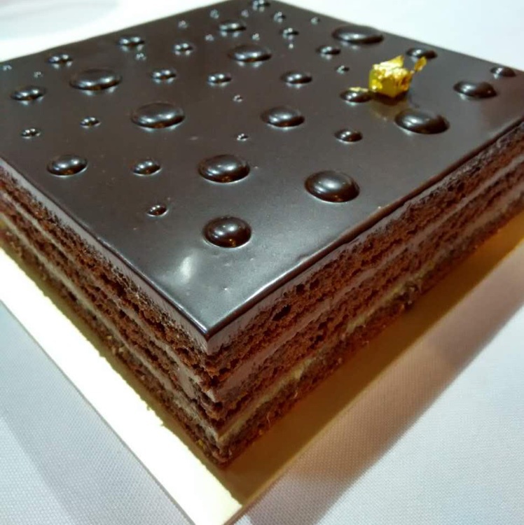 维也纳国宝级点心-萨赫蛋糕（sachertorte）