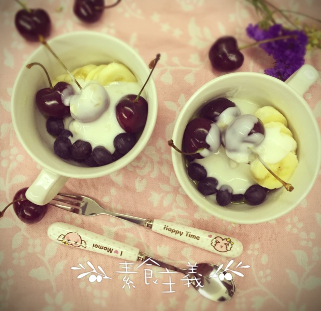 蓝莓酸奶