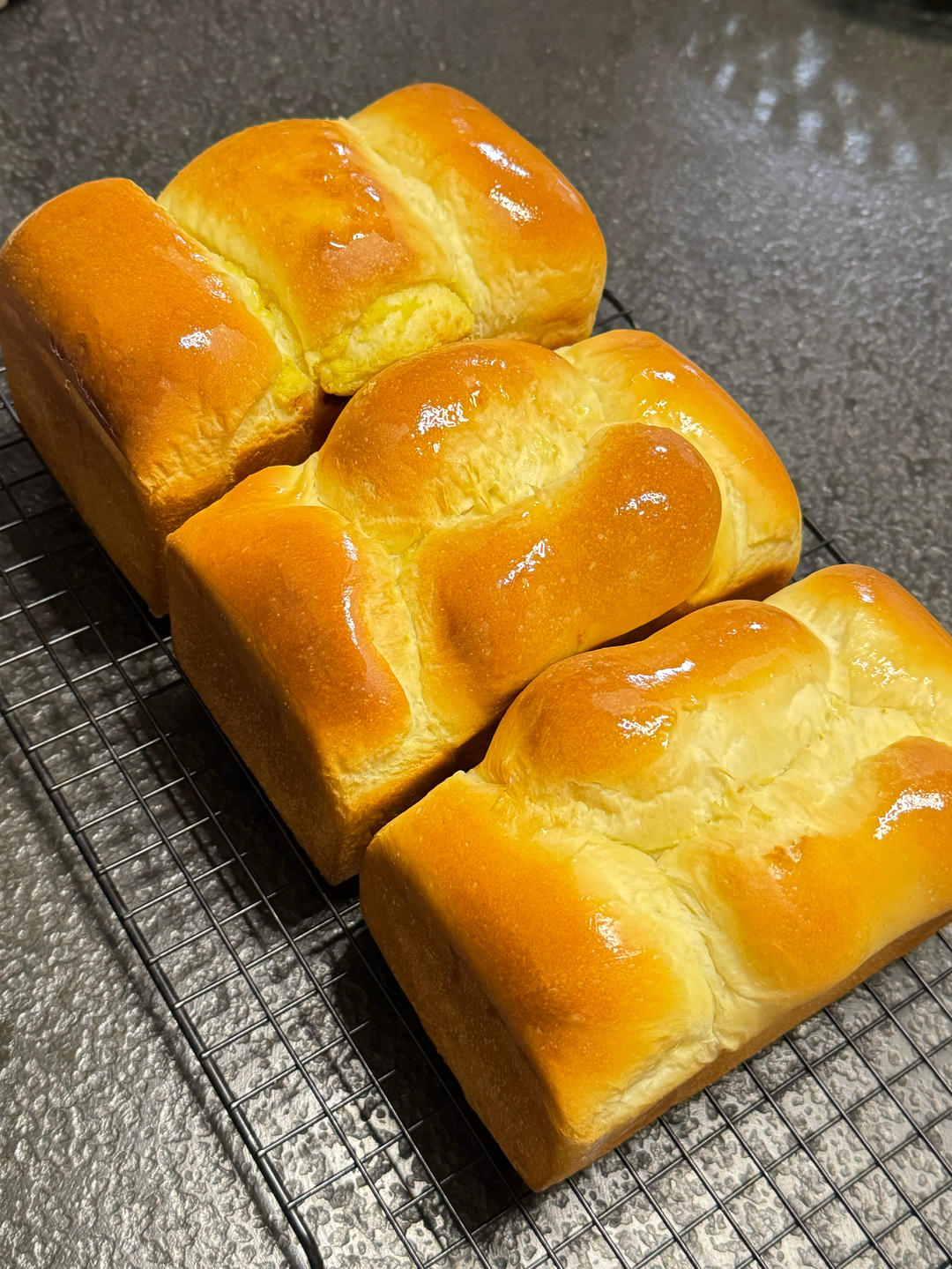 软到直不起腰的云朵榴莲吐司