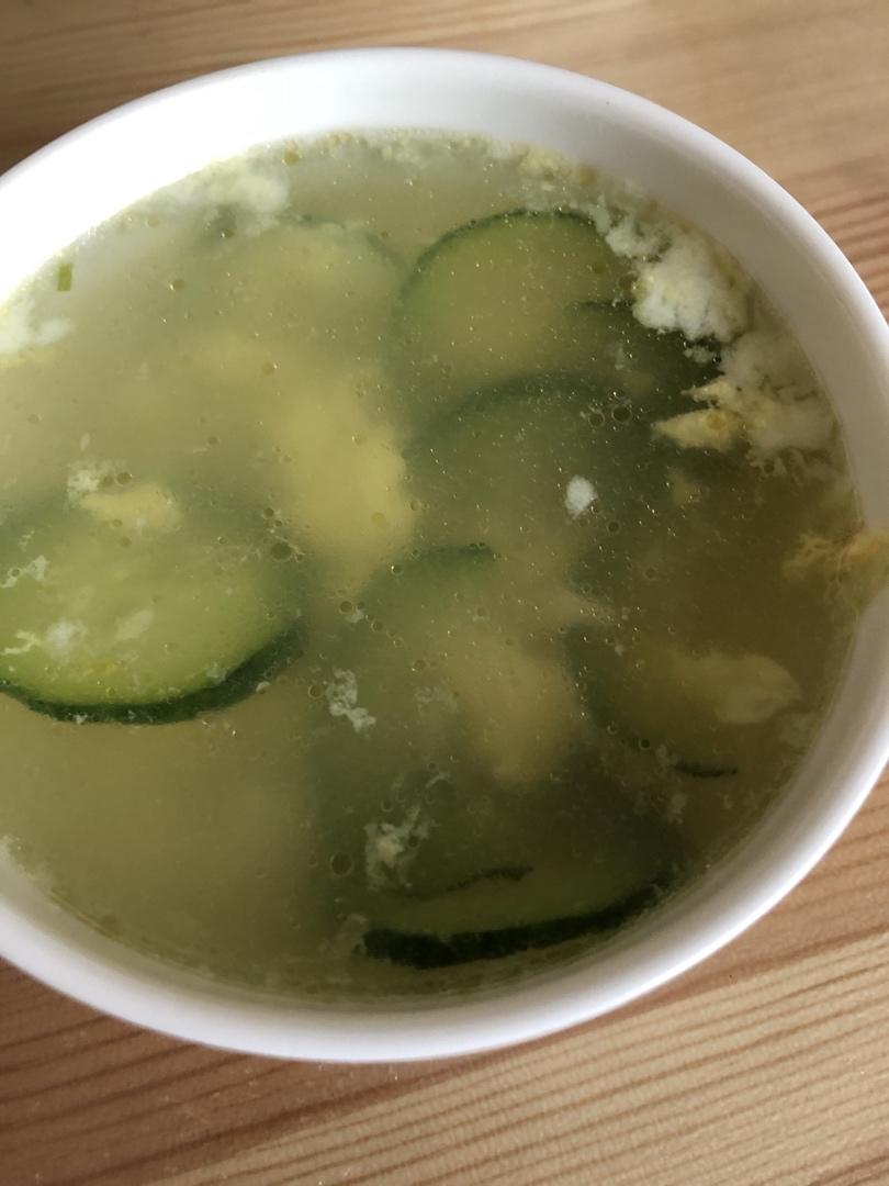 超鲜嫩好喝五分钟搞定黄瓜鸡蛋汤