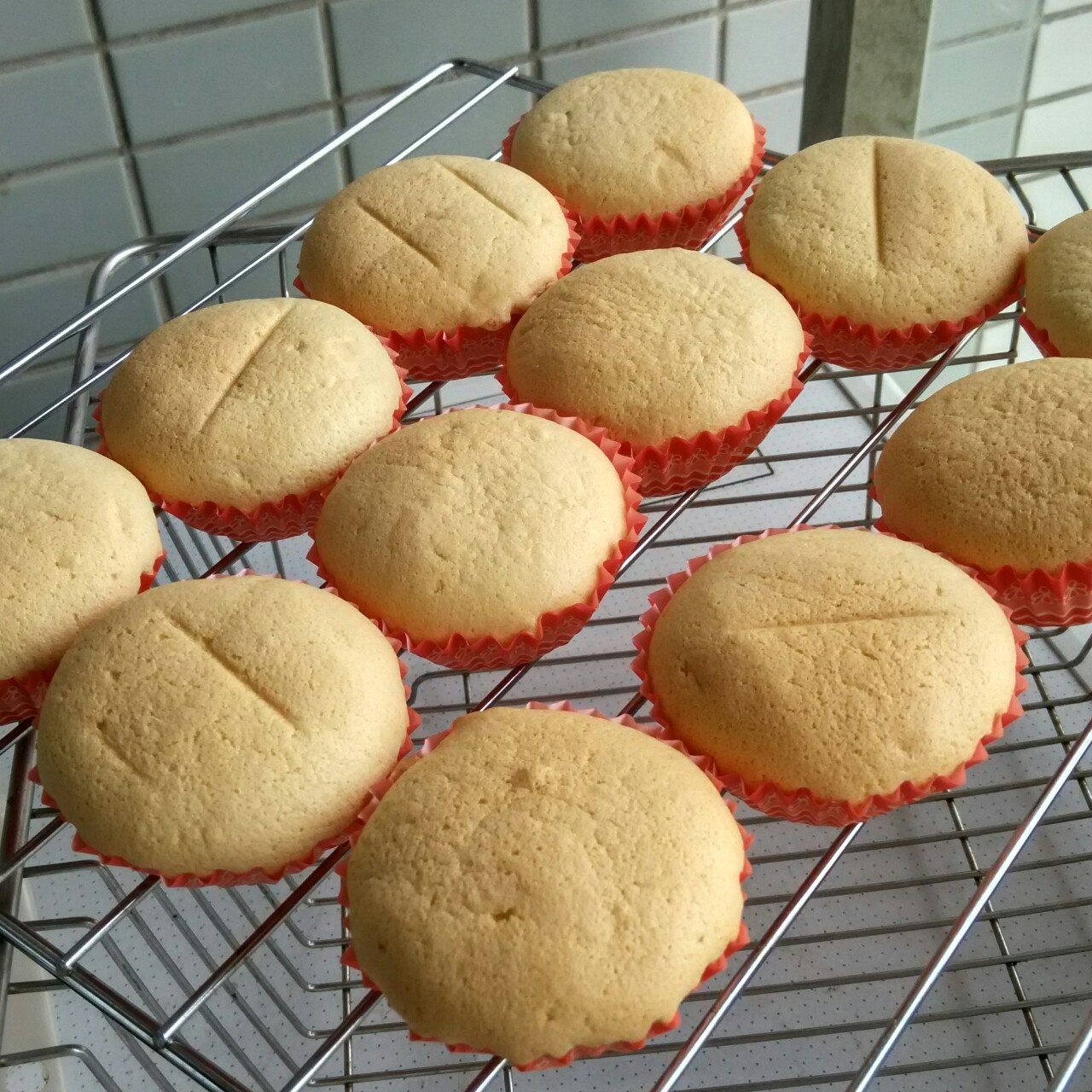 蛋香十足の海绵杯子蛋糕，伴手礼好选择。