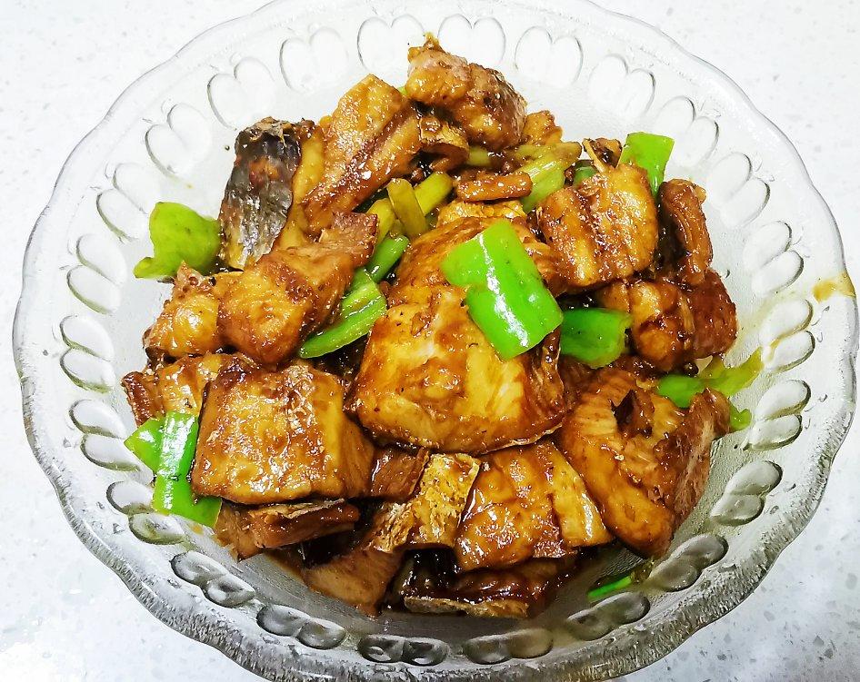 Q弹鲜香的红烧鳝鱼，三块鳝鱼可下一碗白米饭