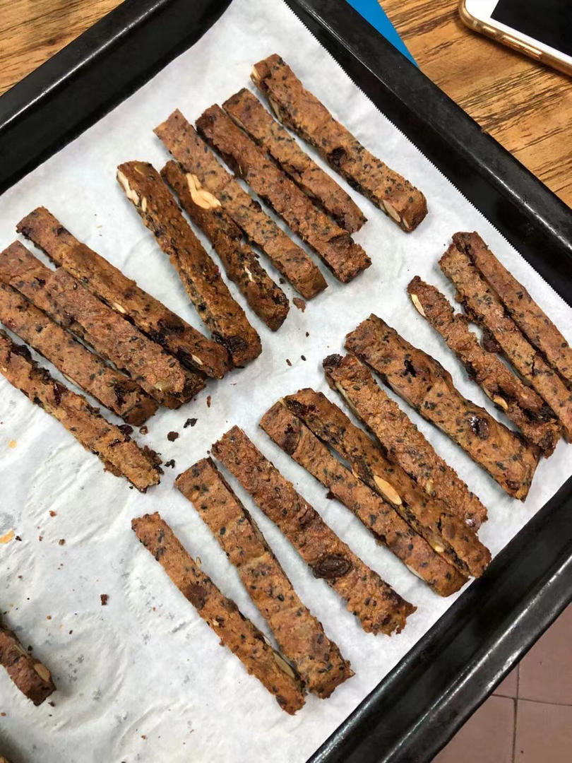 健康零食——燕麦香蕉坚果饼干