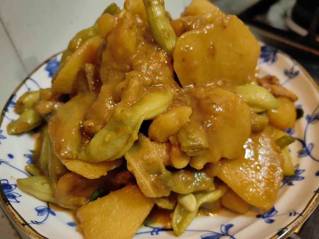 超简单的家常菜—芸豆炖土豆