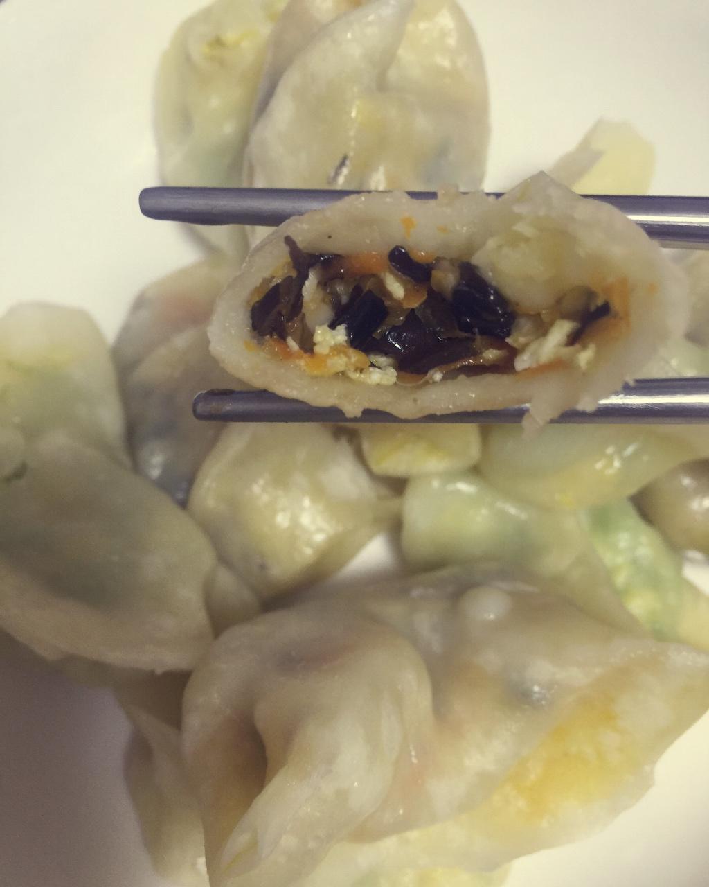 胡萝卜鸡蛋香菇木耳素馅饺子