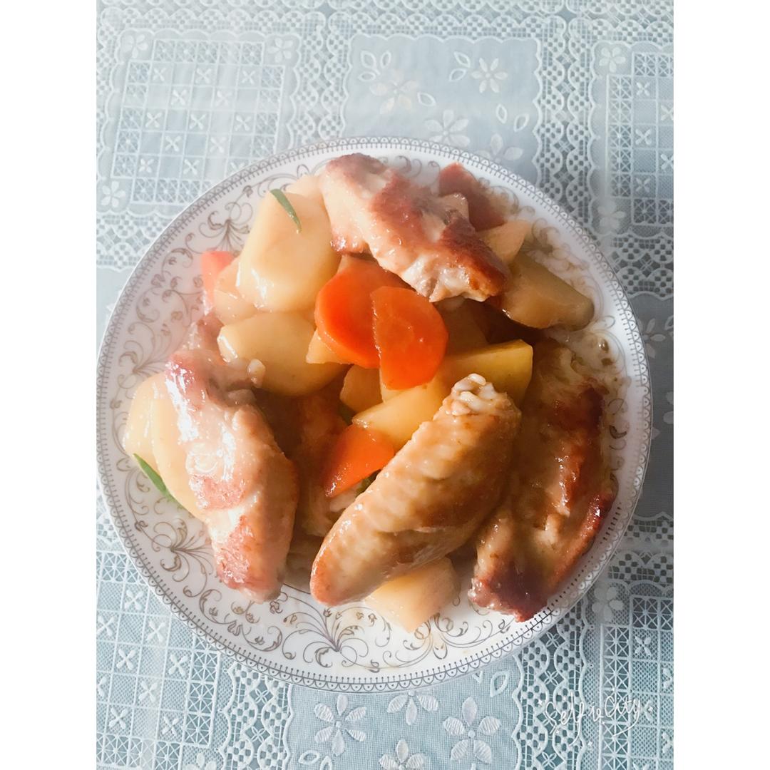 浓香土豆焖鸡翅