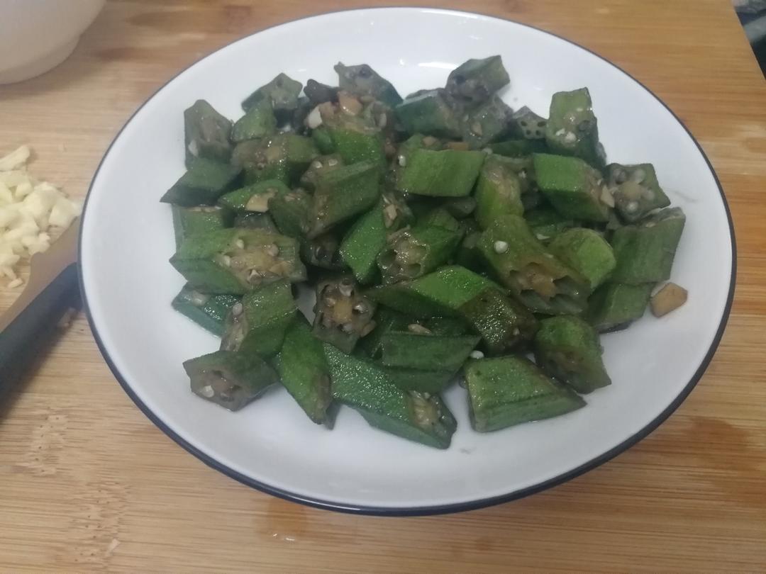 简单好吃的炒秋葵