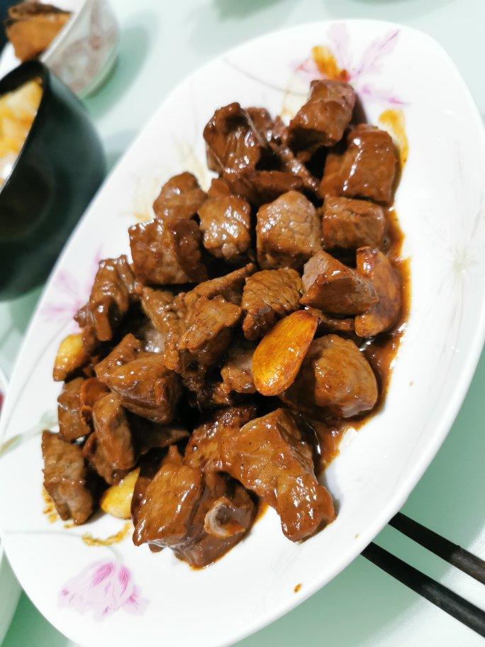 黑蒜子牛肉粒