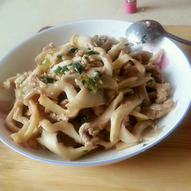 平菇炒肉