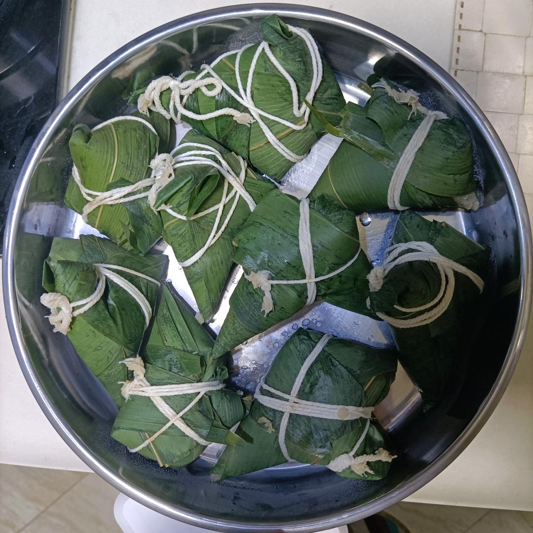 绿豆蛋黄肉粽