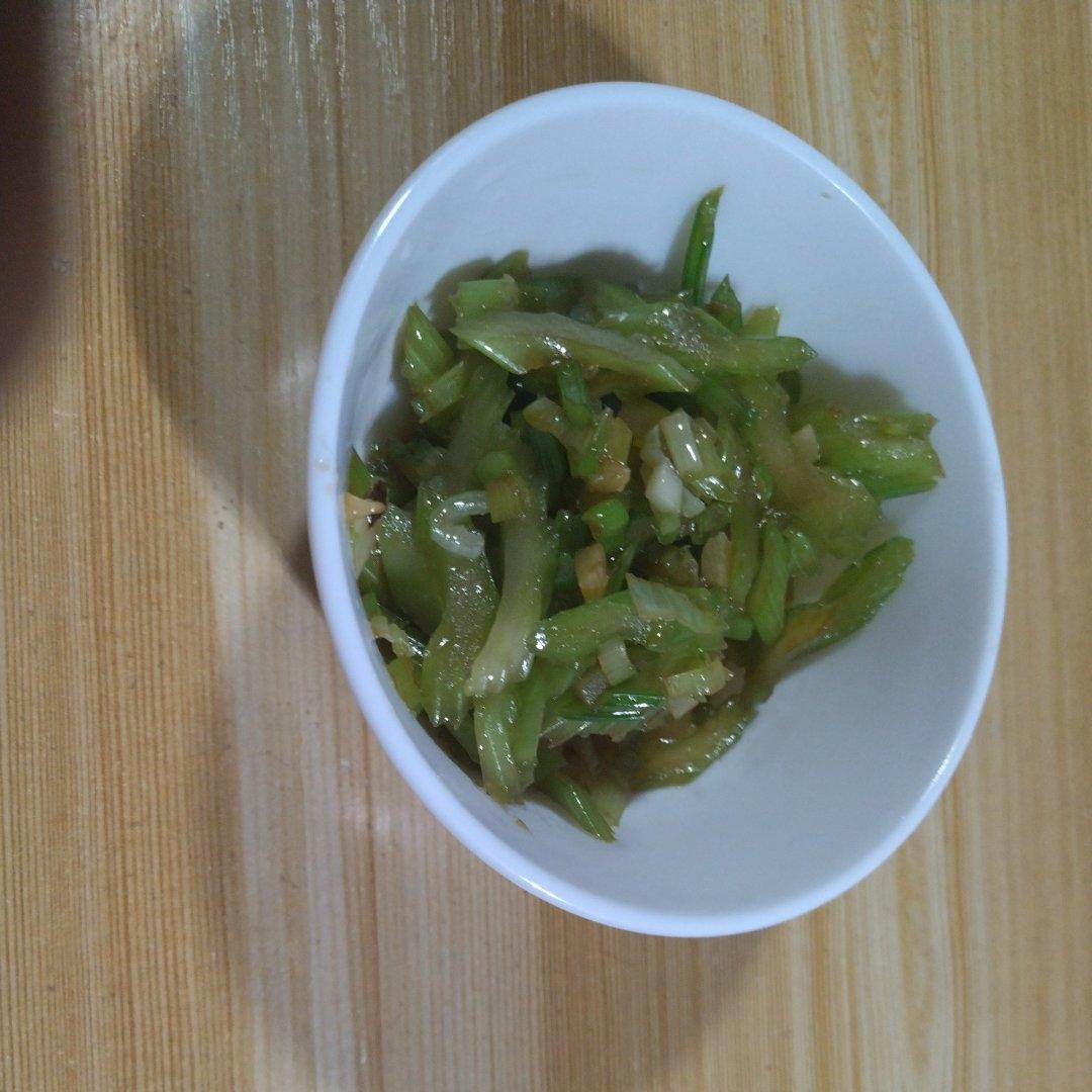 1盒酸奶2个鸡蛋，上锅一烙，真香！孩子一次吃5个！