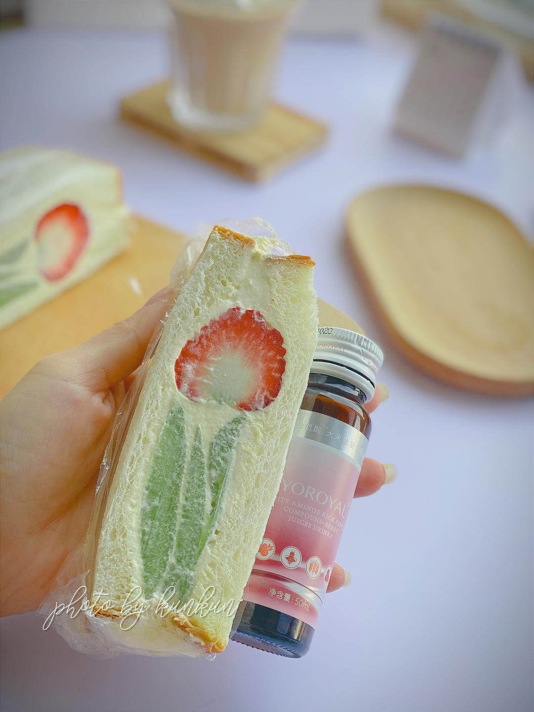 ins风早餐🌷郁金香草莓奶油三明治🥪